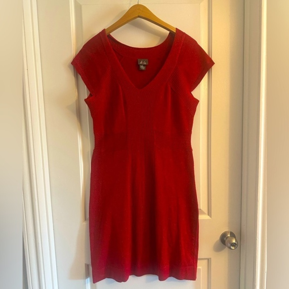 Perfect Holiday Dress! Red Metallic midi, size XL‎